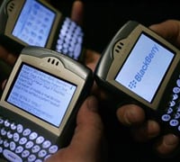 RIM Stung on Outlook Despite Growing Profit