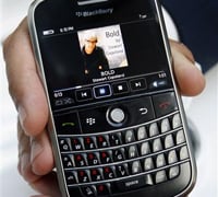 RIM Readies Its BlackBerry iPhone Killer
