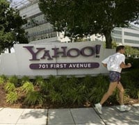 Icahn Pushes, Again, to Put Yahoo Back in Play